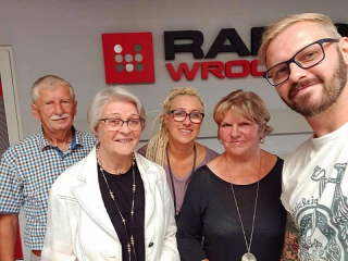 02.09.2022 r. W studio Radio Wrocław i Radio RAM gościli słuchacze OUTW w osobach Wandy, Ireny i Adama, opowiadając o tym jak  rowery łączą międzypokolenia i jak rowery zmieniają świat - wszystkim, niezależnie od wieku.